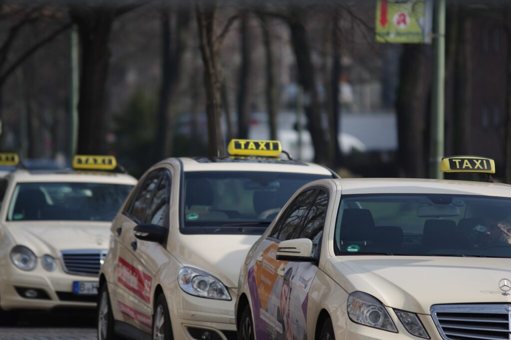 Jakie Auto Na Taxi? Popularne Samochody Taksówkarzy CB
